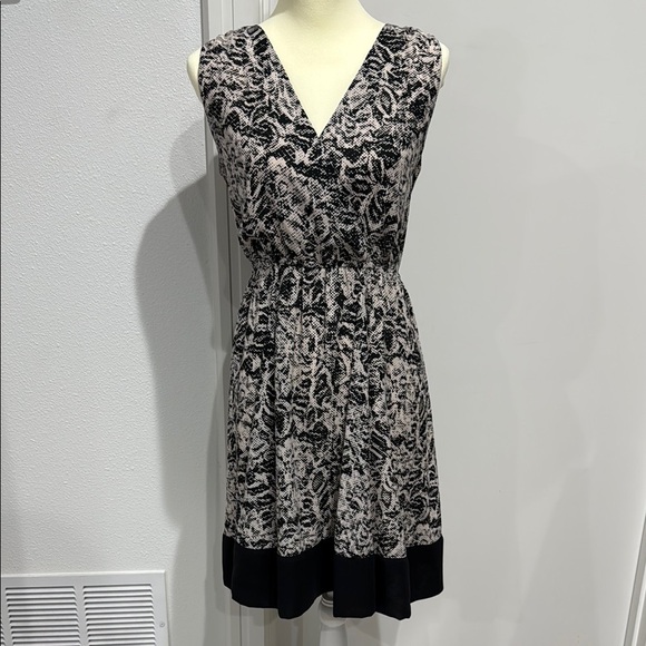 H&M Floral Cream and Black Dress - 10 - Picture 2 of 12